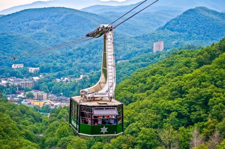Ober Gatlinburg aerial tram car in summer