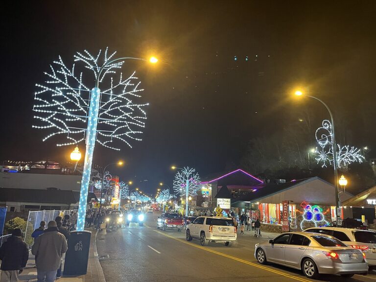 Holiday Lights Switch On Next Week in Gatlinburg, Pigeon Forge and Sevierville: 2026 Dates